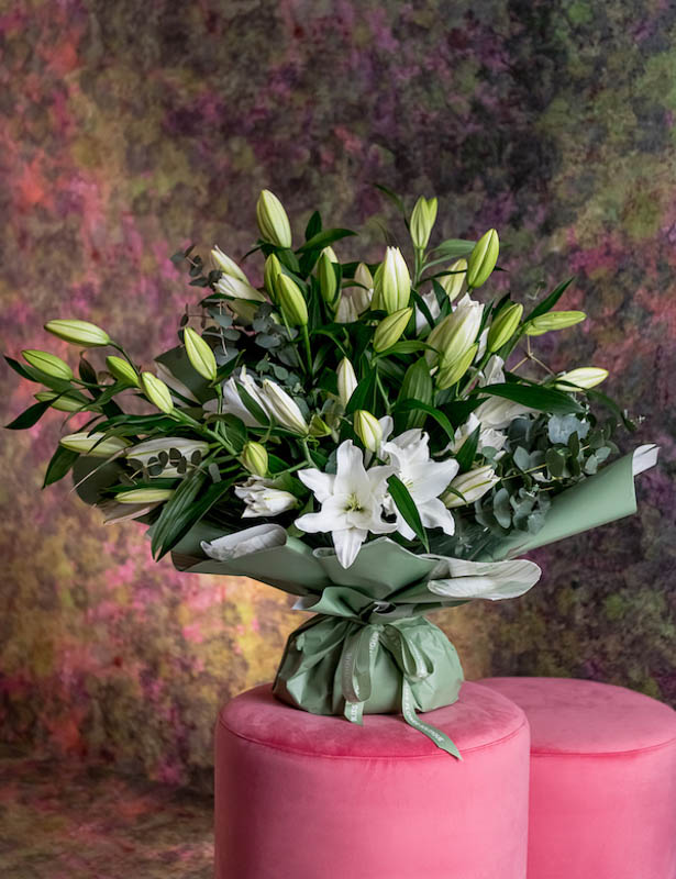 pink or white lilium in large bouquet 